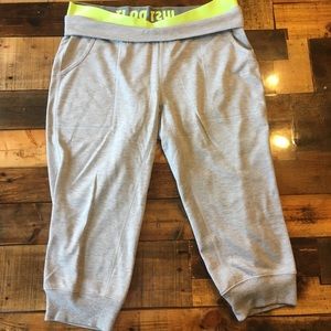 Nike size Medium Gray Capri Sweats